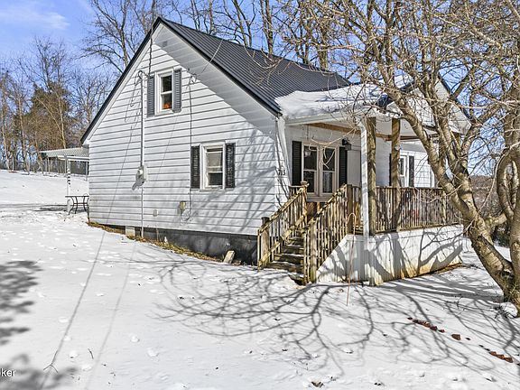 3rd image of 713 Saint John Rd