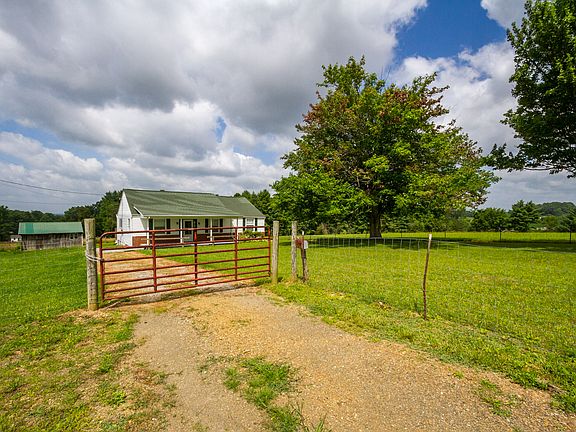 4th image of 1803 Strawberry Ln