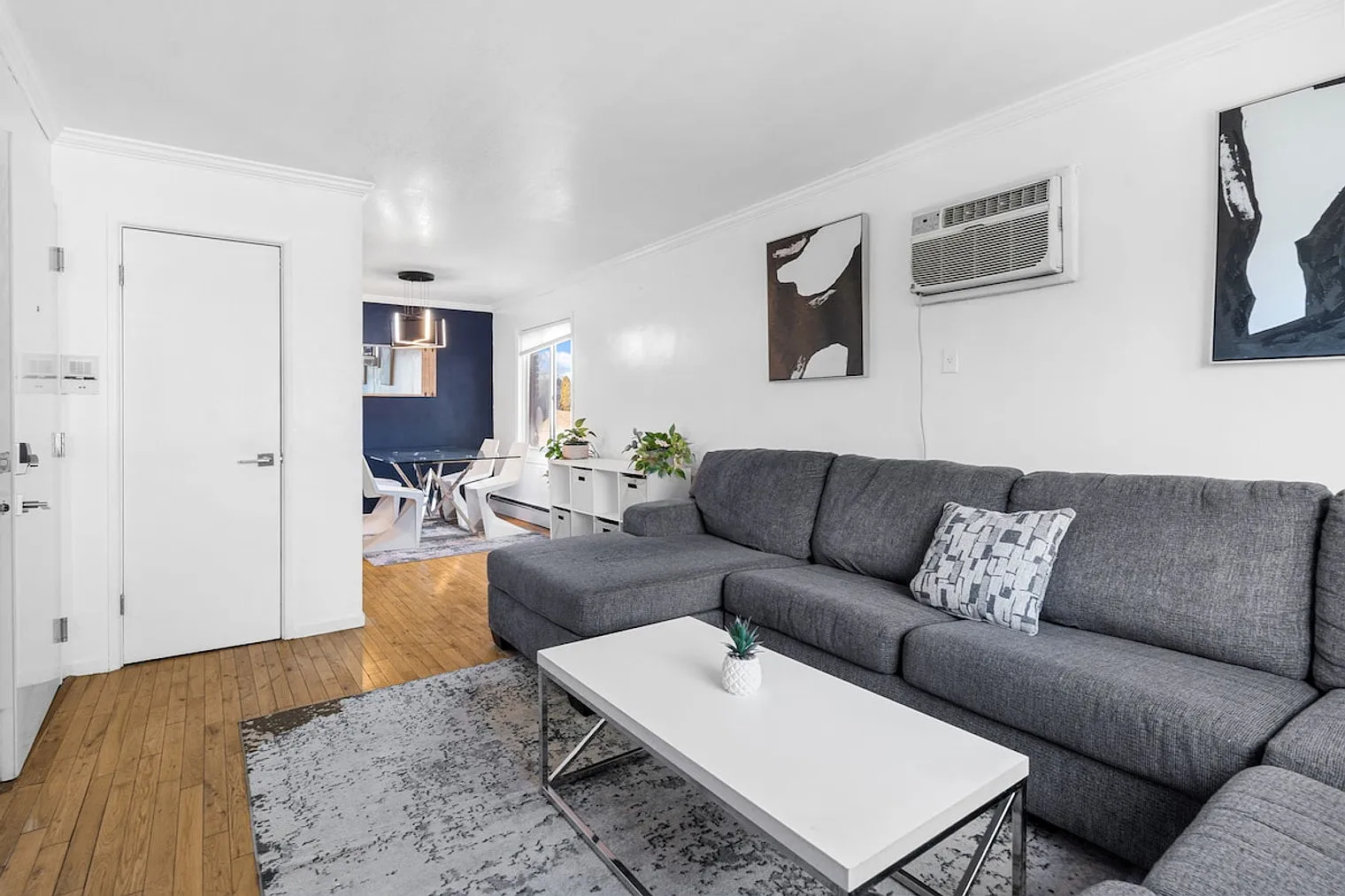 2 bed, 1.0 bath, $3,807 — Photo 3