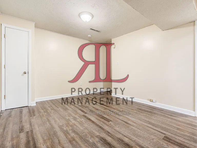 5026 Astoria Ave — Photo 14