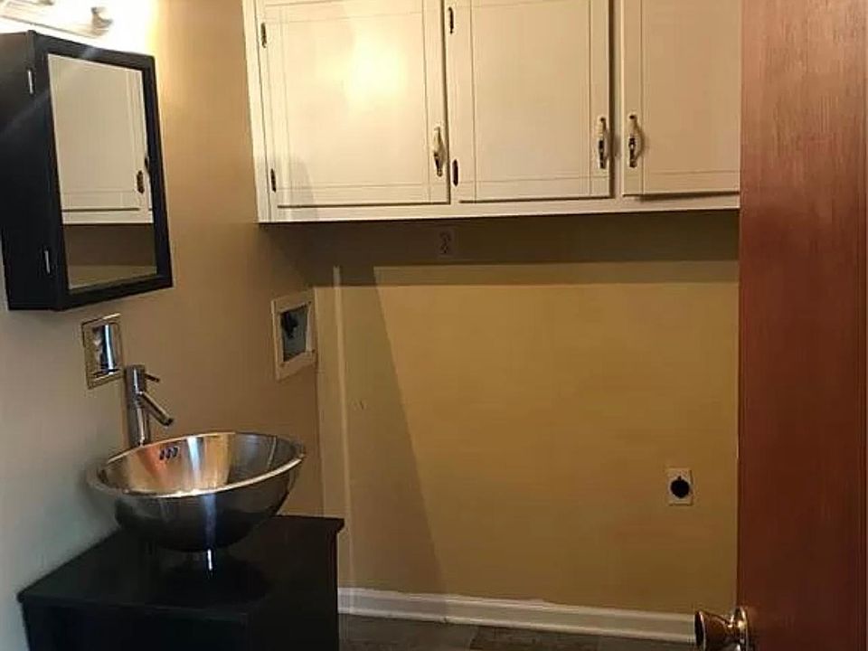 1st image of 2342 Hill St APT H