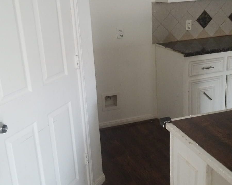 1st image of 10118 Glengate Ln