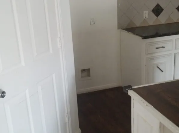 10118 Glengate Ln, Houston, TX 77036