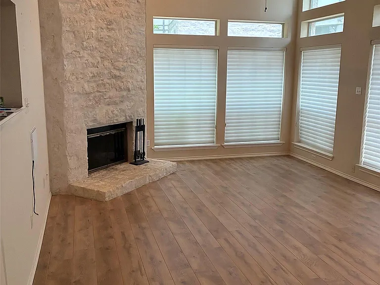 2918 Ranch Road 620 N #172 — Photo 6