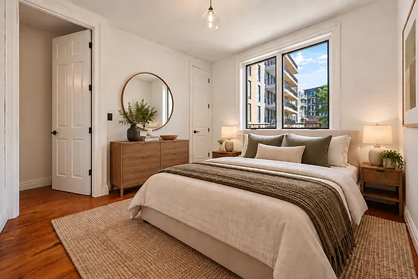 Bedroom, photo 1