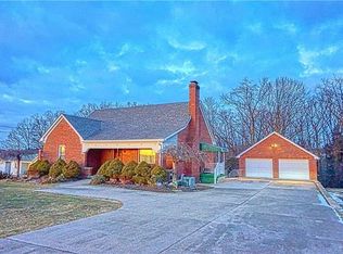 167 Saxonburg Rd, Butler, PA 16002