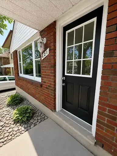 3 bed, 1.0 bath, 900 sqft, $2,195 — Photo 2