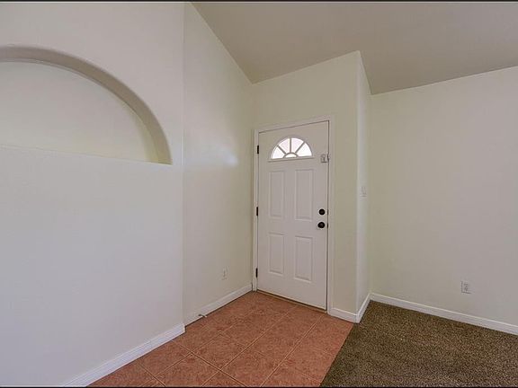 5th image of 113 Torrey Pines Dr