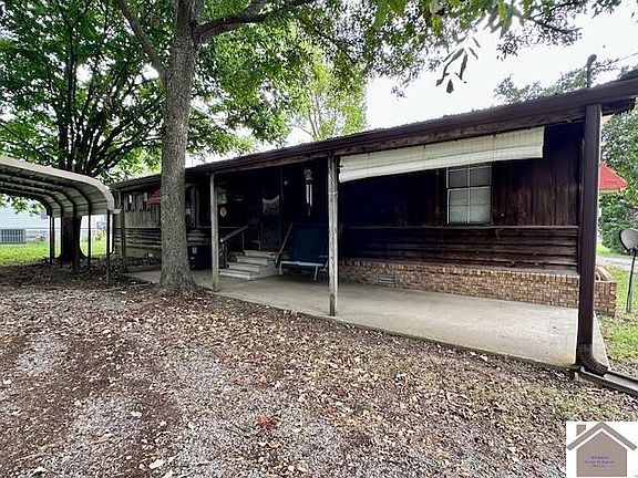 3rd image of 702 3rd St