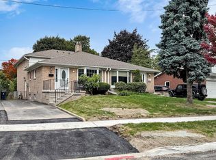 70 Crossbow Cres, Toronto, ON M2J 3M4
