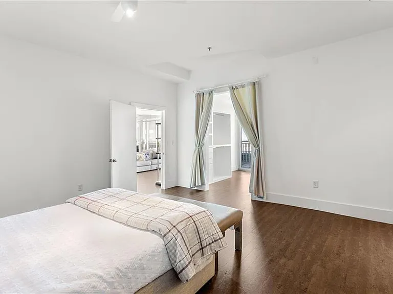 3338 Peachtree Rd NE #3501 — Photo 26
