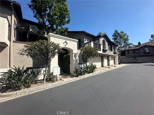 2960 Champion Way Photo 1