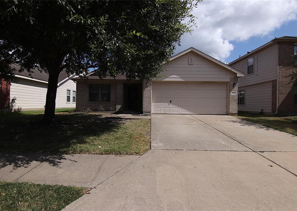 1st image of 18122 Jills Way Ln