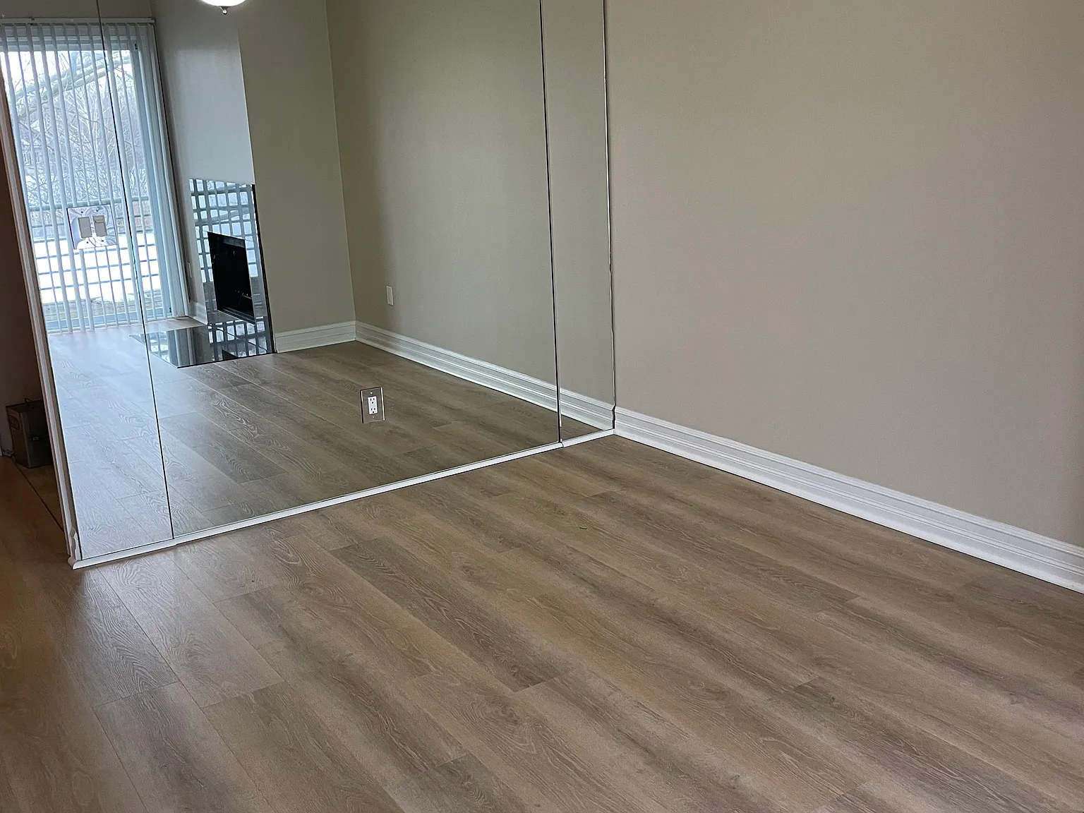 2 bed, 938 sqft, $1,700 — Photo 4