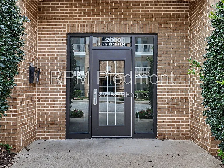 220 Renaissance Pkwy NE #2122 — Photo 6