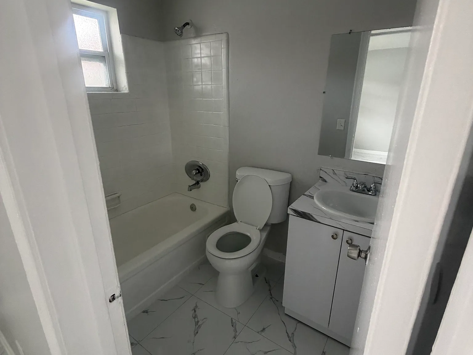 2 bed, 1.5 bath, 850 sqft, $1,850 — Photo 4