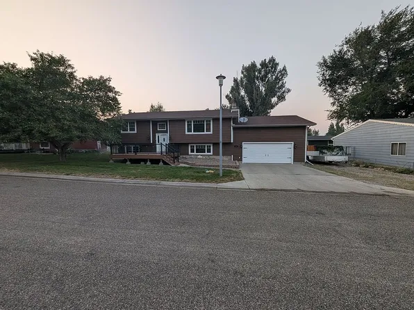 9 Cornflower Ct, Colstrip, MT 59323