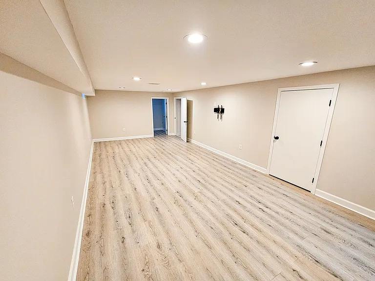 6024 Hillside Avenue East Dr — Photo 31
