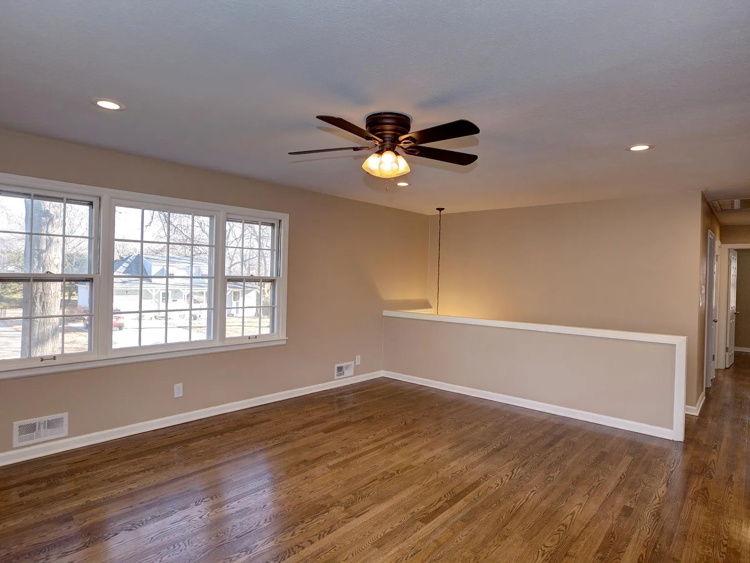 3 bed, 2.5 bath, 1488 sqft, $2,295 — Photo 4