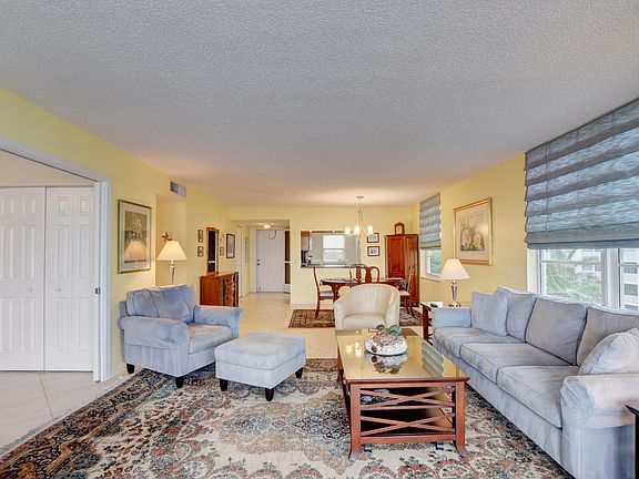 4th image of 1 Harbourside Dr APT 1606
