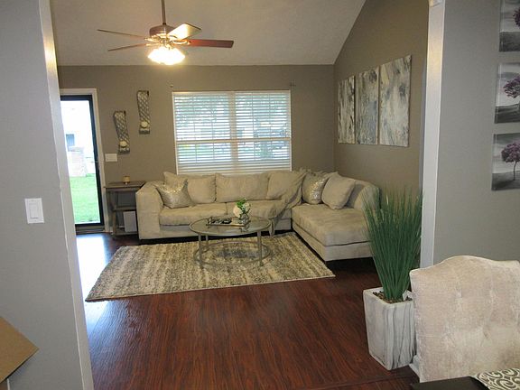 3rd image of 3471 Hardwood Dr
