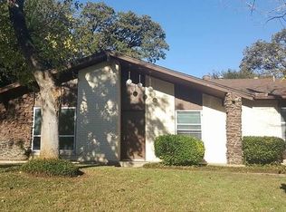718 White Oak Ln, Arlington, TX 76012