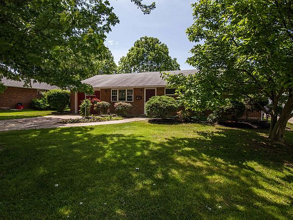 2nd image of 1673 Pickering Ct