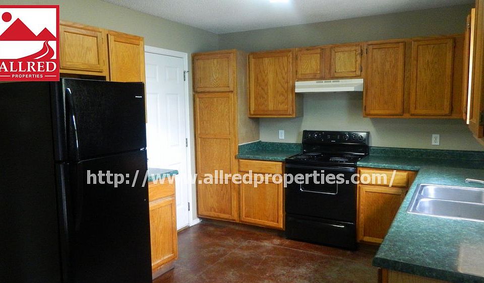2nd image of 451 Village Ln APT B