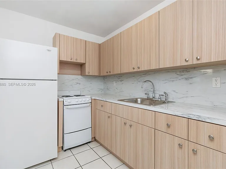 345 W 68th St #202 — Photo 12