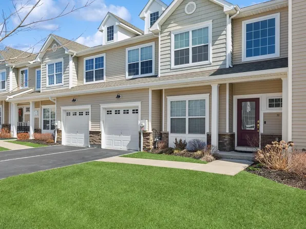 31 Avery Way, Blue Point, NY 11772