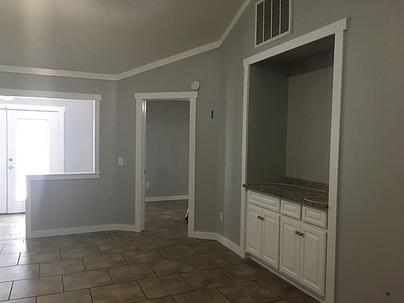 3rd image of 2522 Michigan Ct
