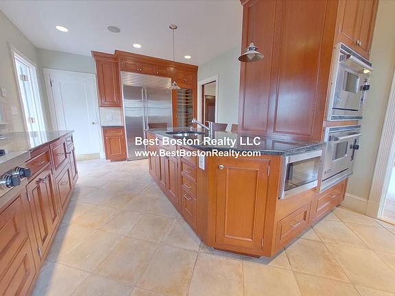 3rd image of 122 Washington Ave #2