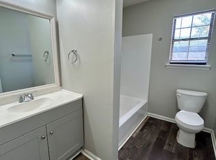 934 Lakeside Dr, Valdosta, GA 31602