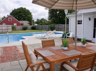 17 Gray St, North Providence, RI 02904