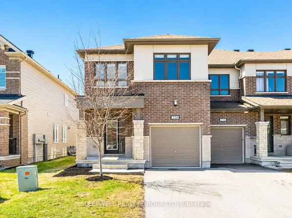 320 Lipizzaner St, Ottawa, ON K2S 0X9