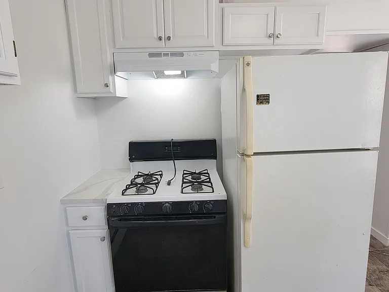 67 James St #2 — Photo 3
