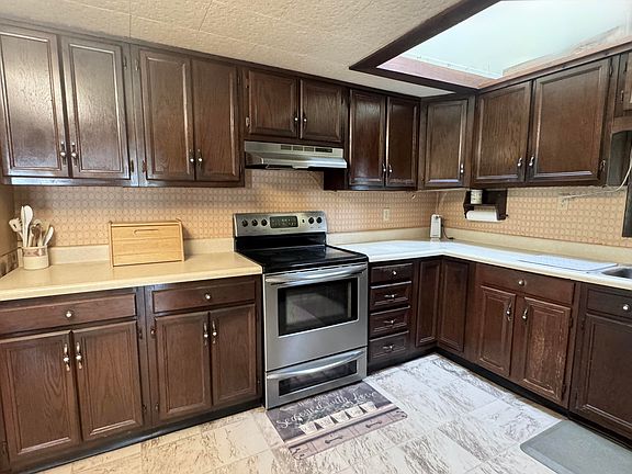5th image of 91 Heidi Ln