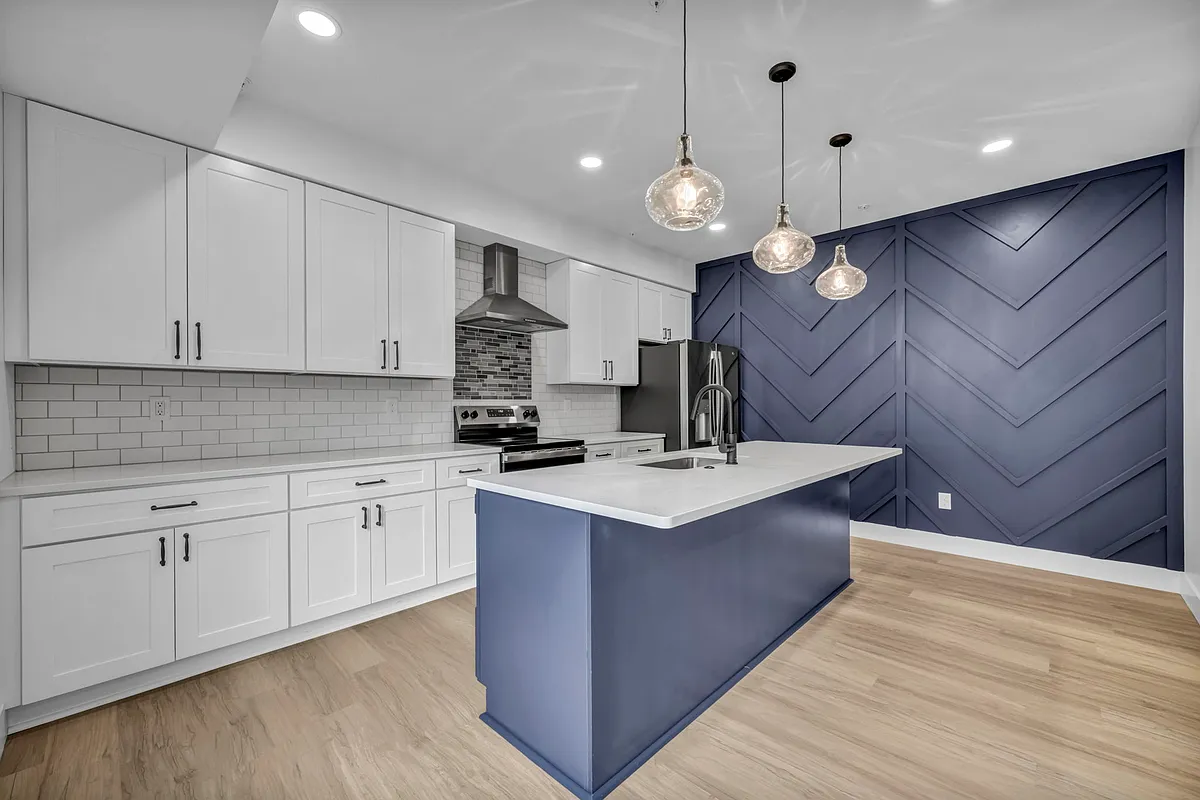 Building Photo - 1831 Brevier Ave #4