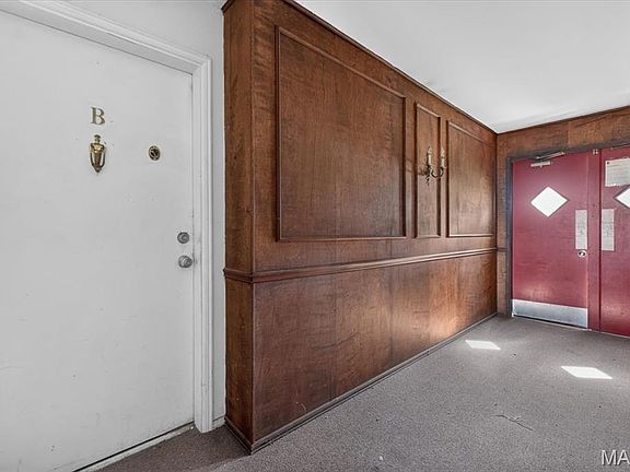 2nd image of 6683 Parker Rd APT B