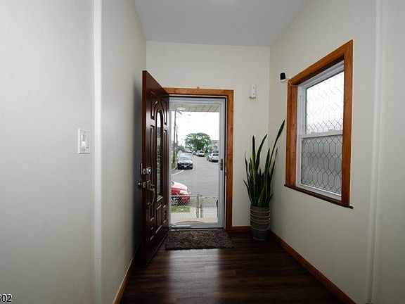 3rd image of 74 Harrison Pl #2