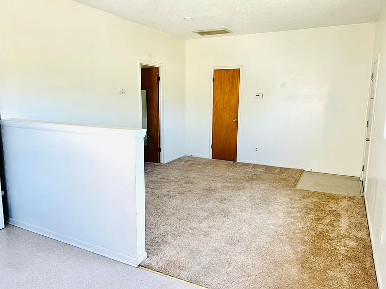 301 E Grandview Dr #1 — Photo 12