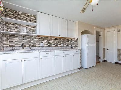 2nd image of 37 Irving St Floor 2