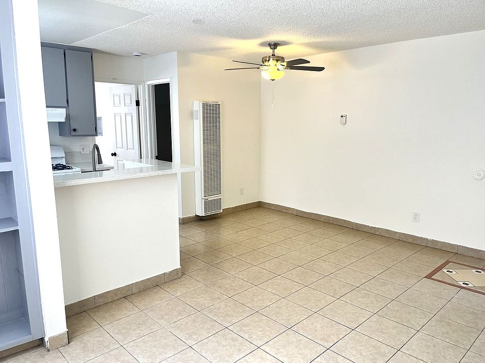 1st image of 4037 Winona Ave APT 3