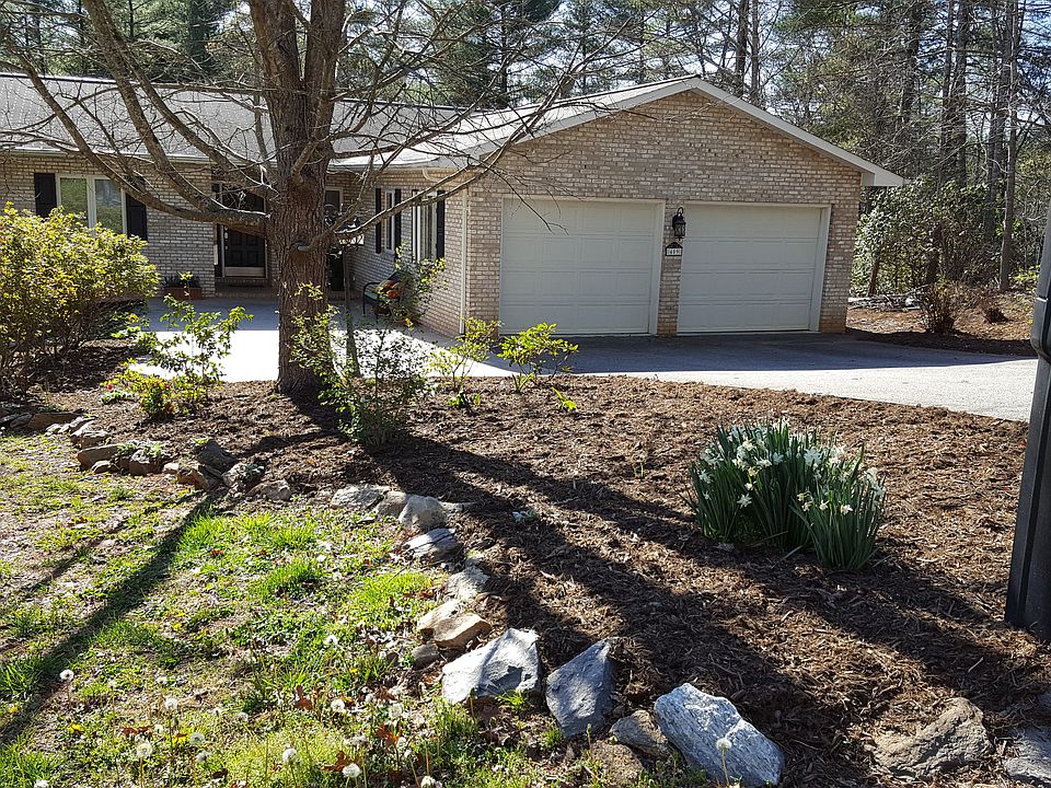 1st image of 409 Lake Forest Dr