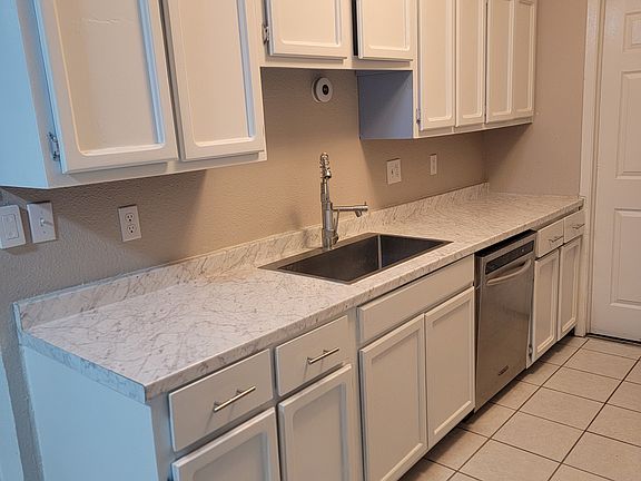 4th image of 1507 Vanderbilt Dr #1507