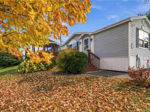 48 Barrington Rd, Fredericton, NB E3C 1L8
