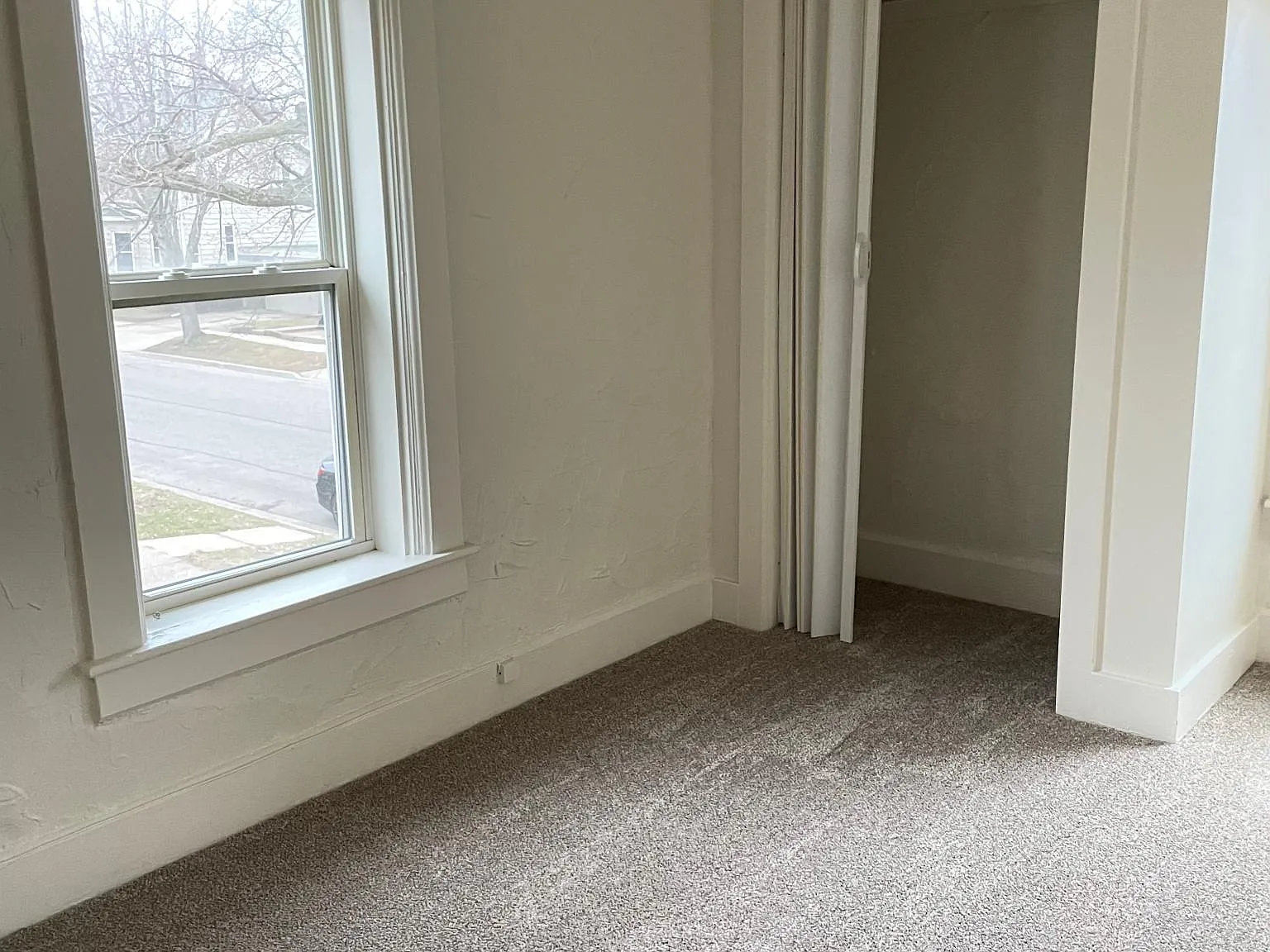 1005 Court St — Photo 4
