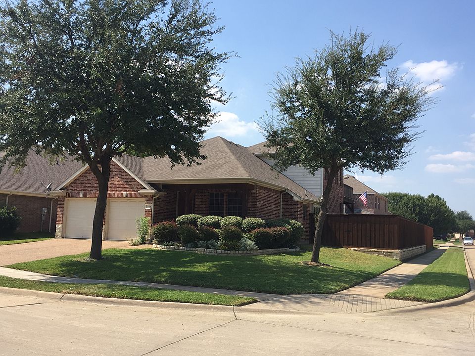 1st image of 2440 Dockside Dr