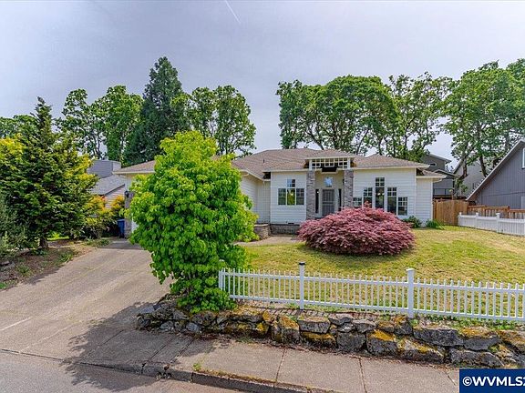 5th image of 1689 Cinnamon Hill Dr SE