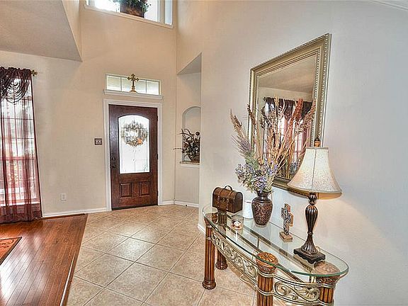4th image of 1802 Majestic Ln